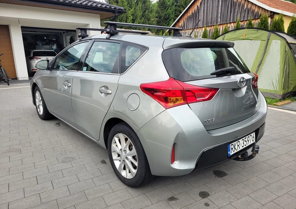 Toyota Auris cena 39900 przebieg: 179316, rok produkcji 2013 z Kamieńsk małe 79